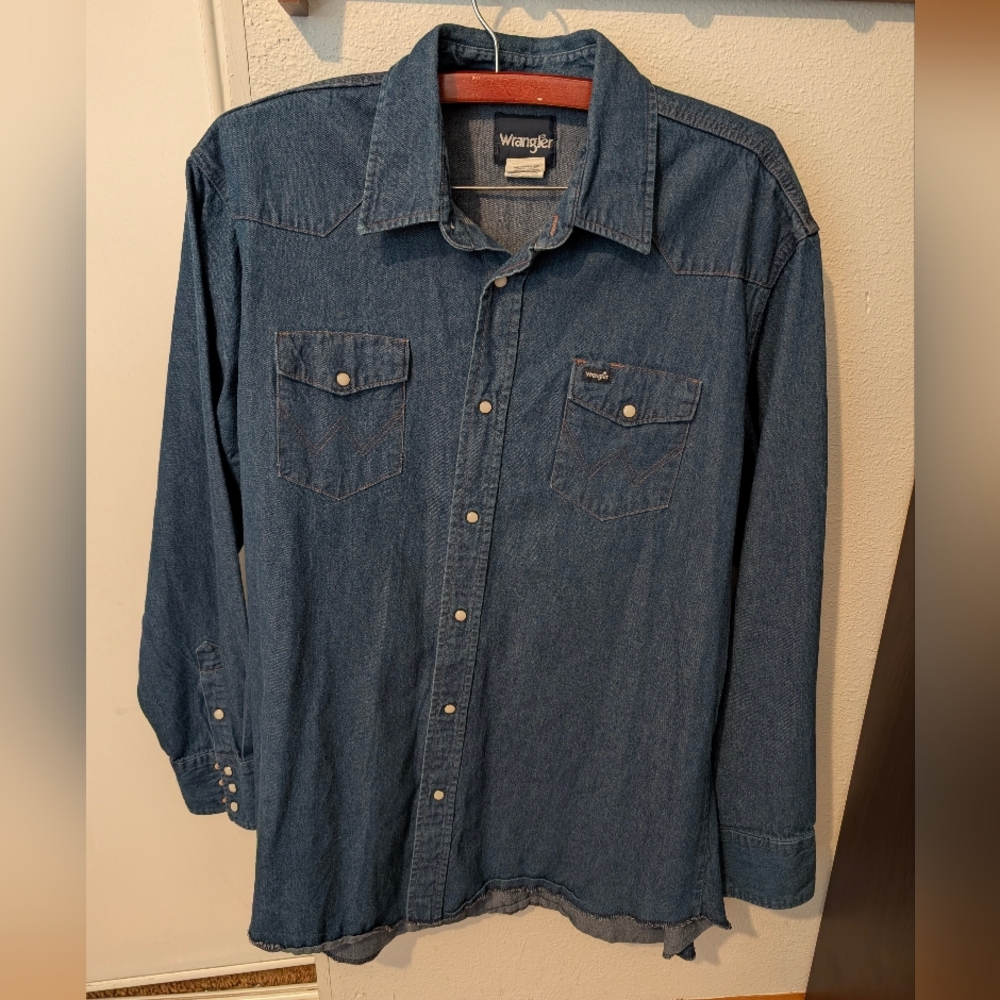 Vintage Wrangler Shirt Blue Denim Pearl Snap Buttons Raw Hem Men's 2XL Tall